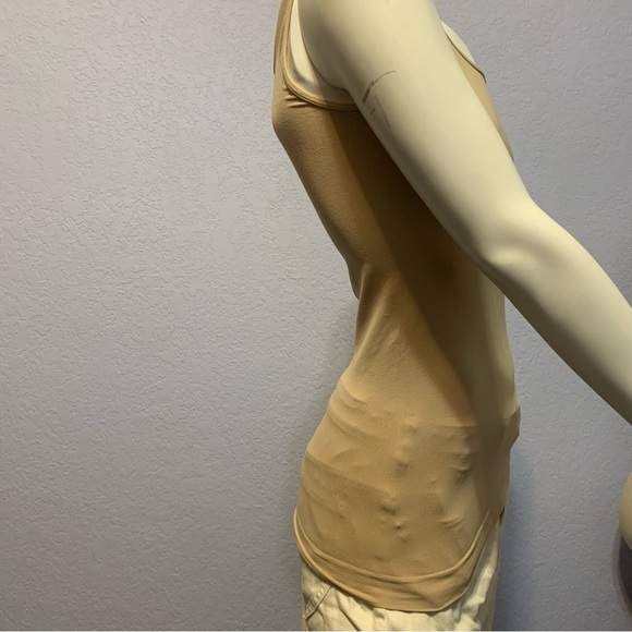 Babaton Sculpt Knit Squareneck Contour Hip Length Tank - Picture 1 of 6